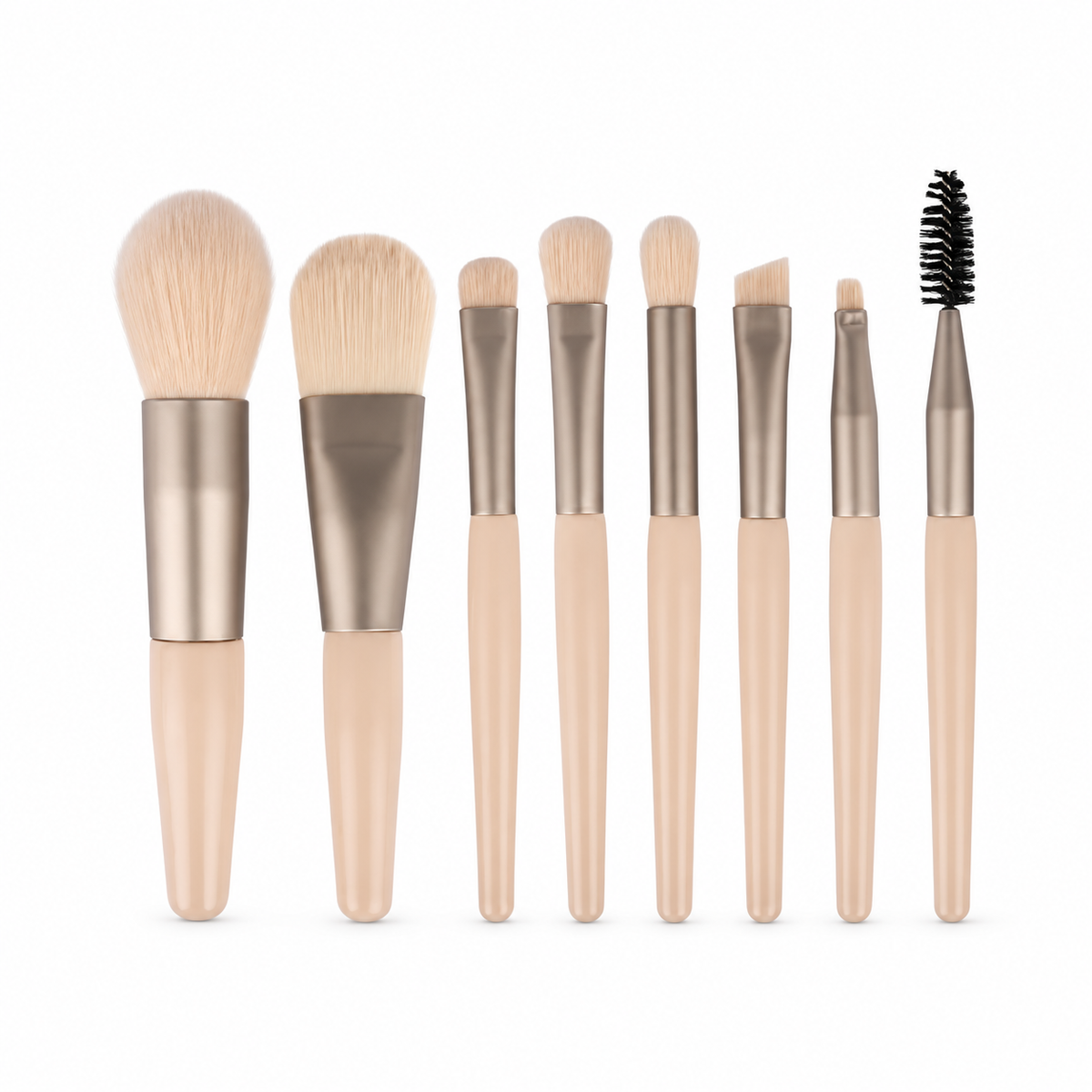 Beige makeupborstar med mjuka borst och metalldetaljer